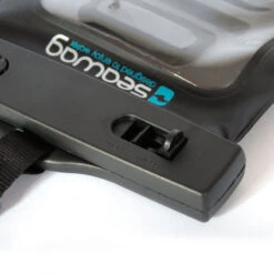 POCHETTE ETANCHE MP3 AVEC PRISE JACK ETANCHE SEAWAG -Aviron Sportif pochette etanche mp3 avec prise jack etanche seawag 3