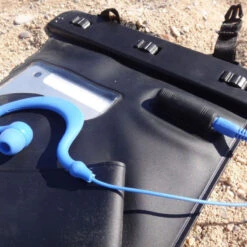 POCHETTE ETANCHE MP3 AVEC PRISE JACK ETANCHE SEAWAG -Aviron Sportif pochette etanche mp3 avec prise jack etanche seawag 5